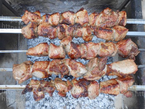 Секреты маринования мяса на шашлык