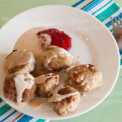 Шведские фрикадельки с джемом и соусом