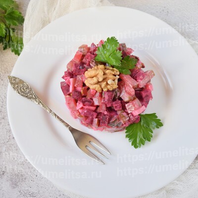 Салат со свеклой и грецкими орехами по-царски