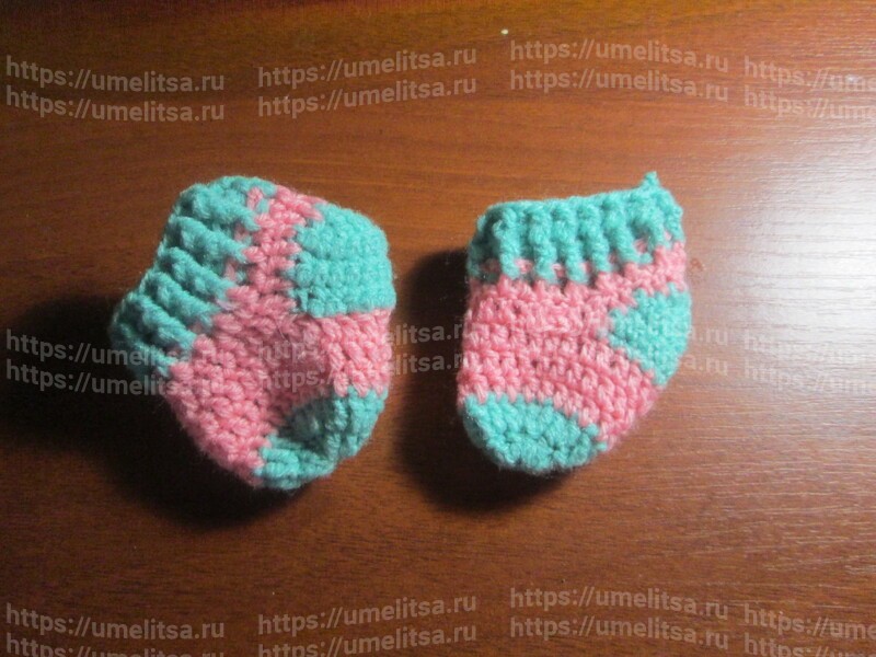 Вяжем носочки для новорожденных крючком для начинающих