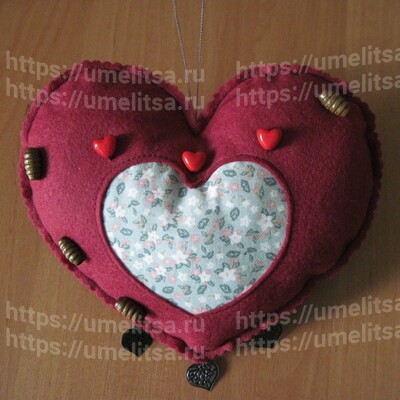 Мастер-класс по шитью весеннего сердечка из фетра