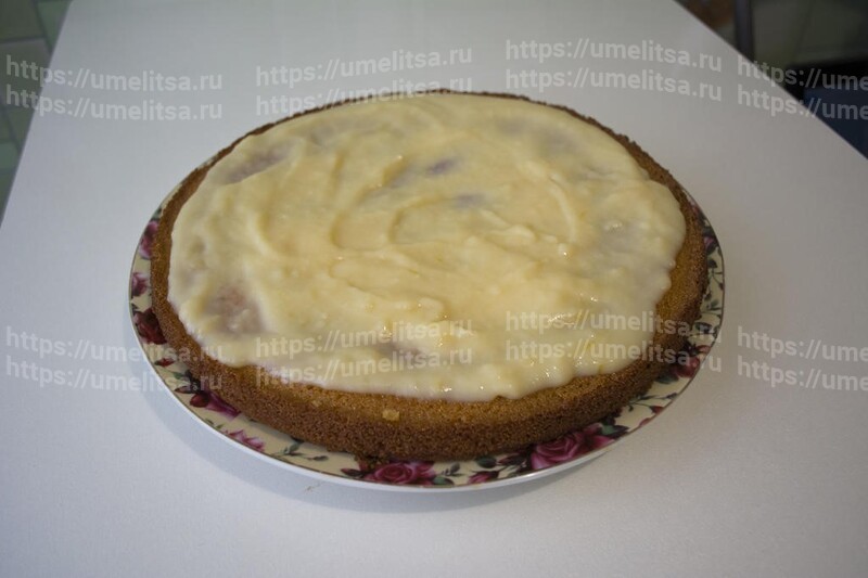 Пирог из манной крупы с заварным молочным кремом