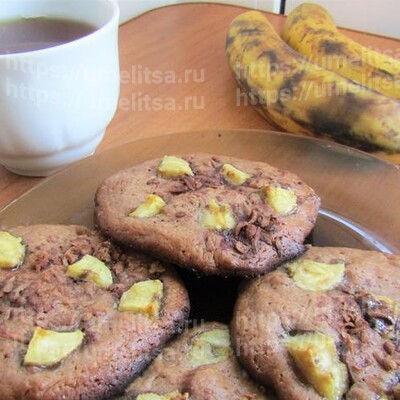 Шоколадно-банановое песочное печенье