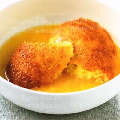 Бисквитный пудинг с лимонным соусом