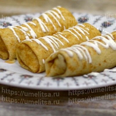 Блинчики с творогом на сметане