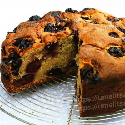 Черешневый кекс с миндалем