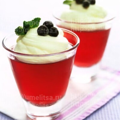 Черносмородиновое желе с мороженым