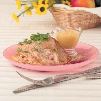 Эскалоп из свинины с острым яблочным пюре