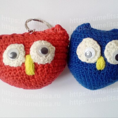 Вязаный брелок для ключей