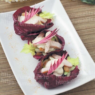 Салат из филе индейки с заправкой карри