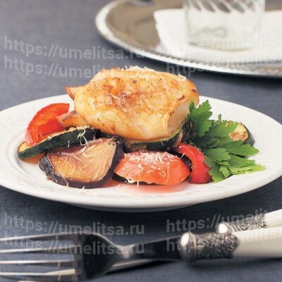 Кальмары с овощами и сыром