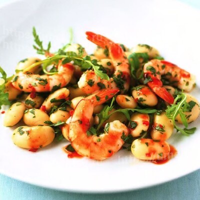 Креветки со жгучим перцем и кориандром