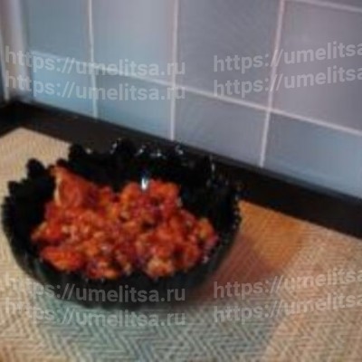 Курица в кисло-сладком соусе с кедровыми орешками