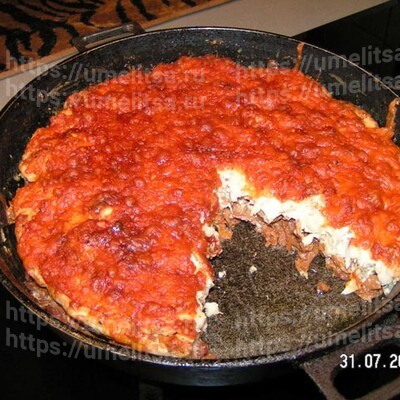 Лисички, запечёные с куриной грудкой под сыром