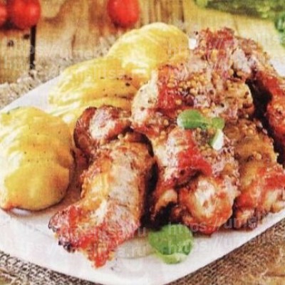 Свиные ребрышки и картофель с сыром