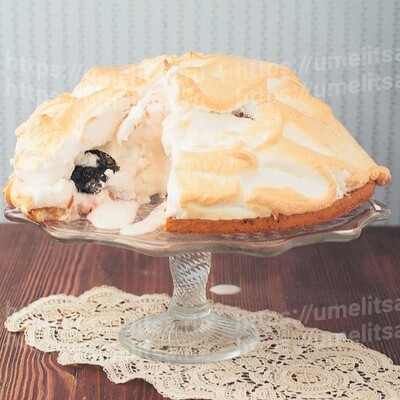 Торт-мороженое, запеченный в белках