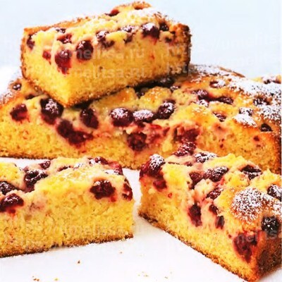 Торт с малиной, лимоном и миндалем