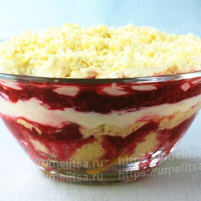 Трайфл из белого шоколада с малиной
