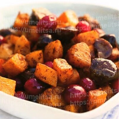 Тыква с каштанами и клюквой