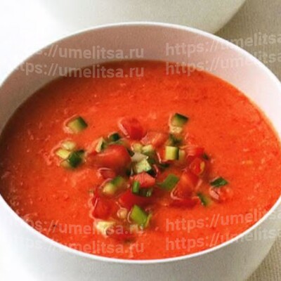 Холодный суп из томатов и красных перцев