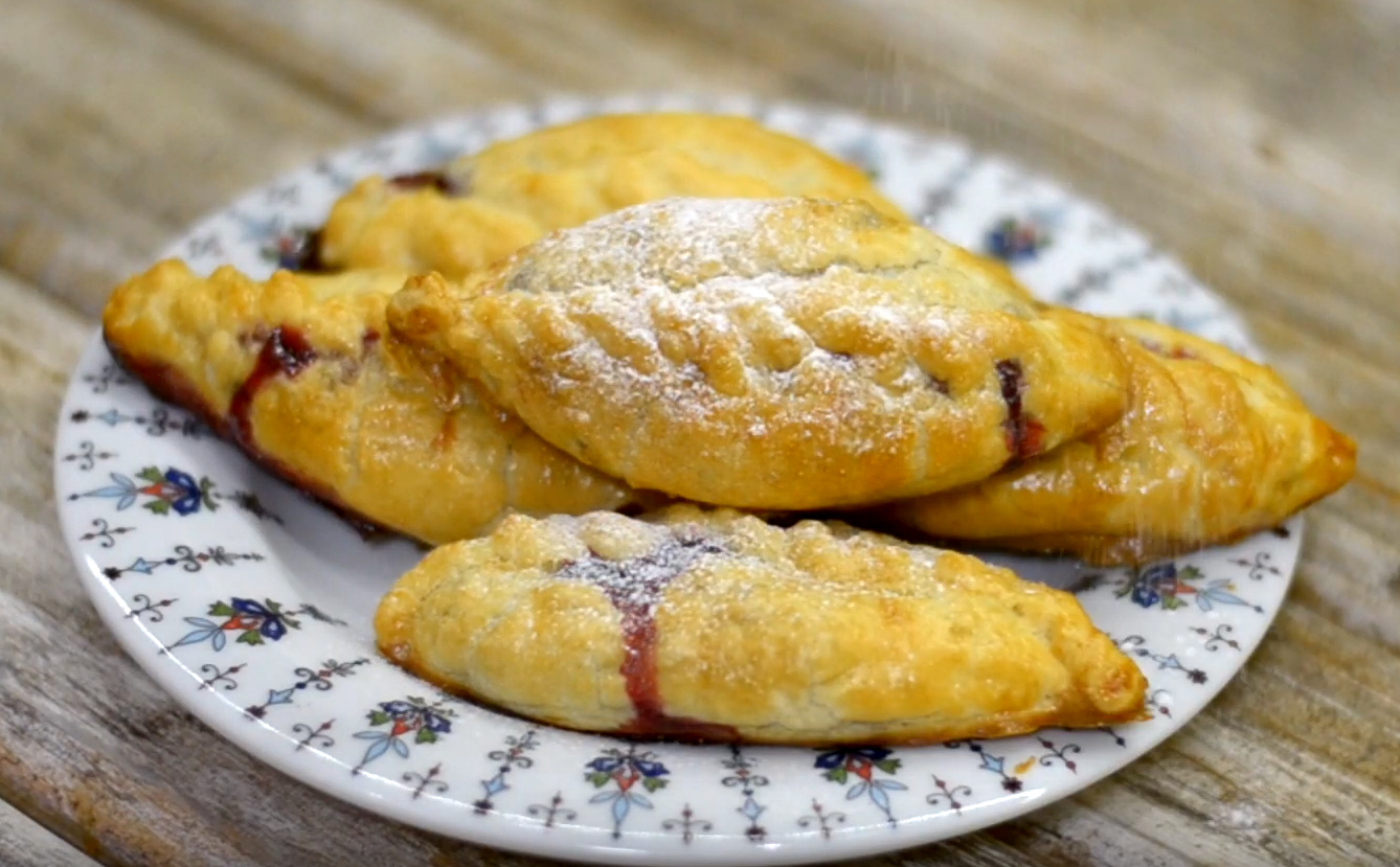 Пирожки со смородиной