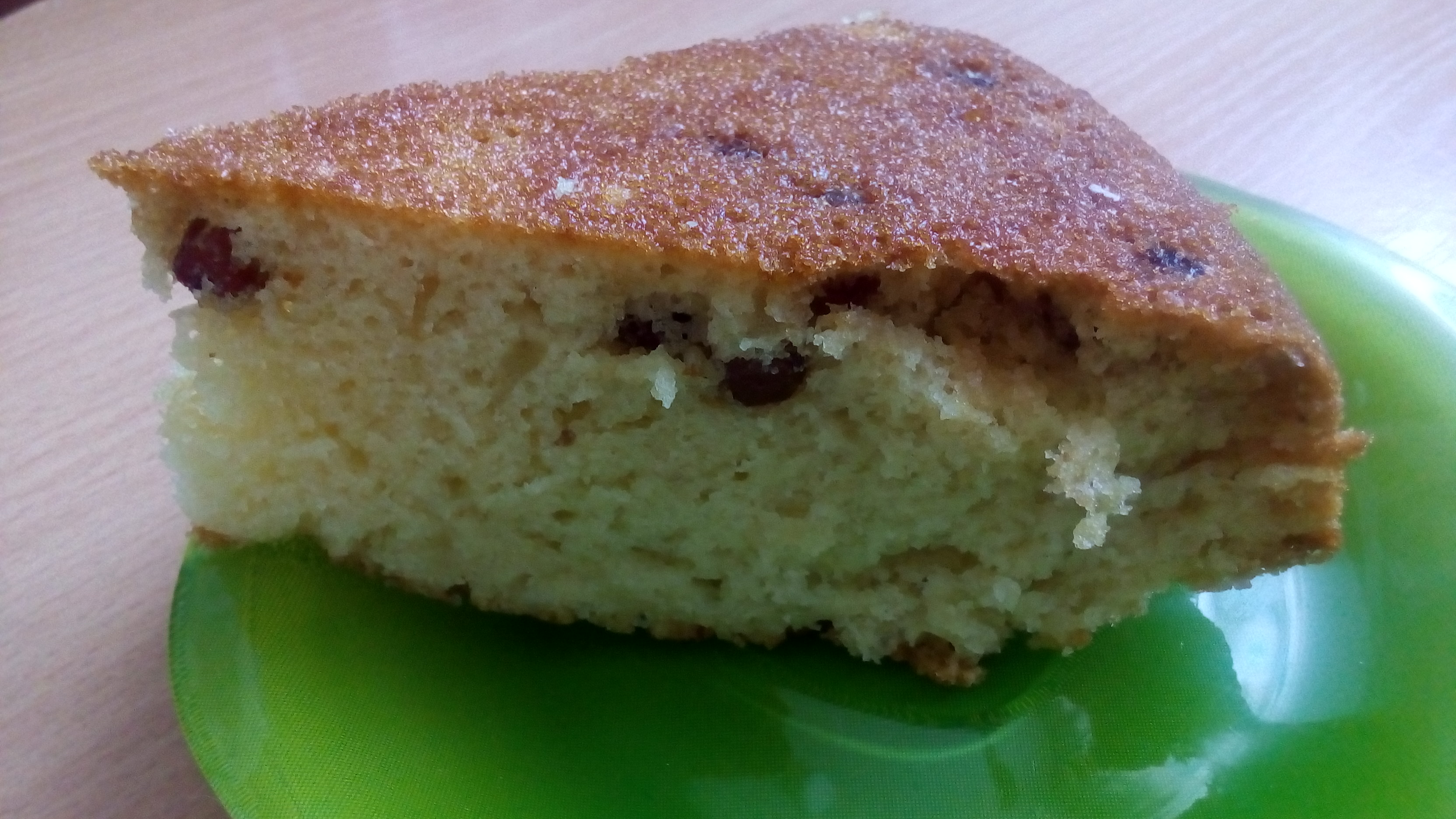 Пирог домашний с изюмом