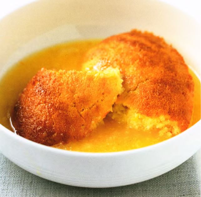 Бисквитный пудинг с лимонным соусом