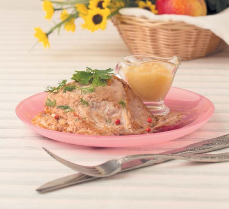 Эскалоп из свинины с острым яблочным пюре