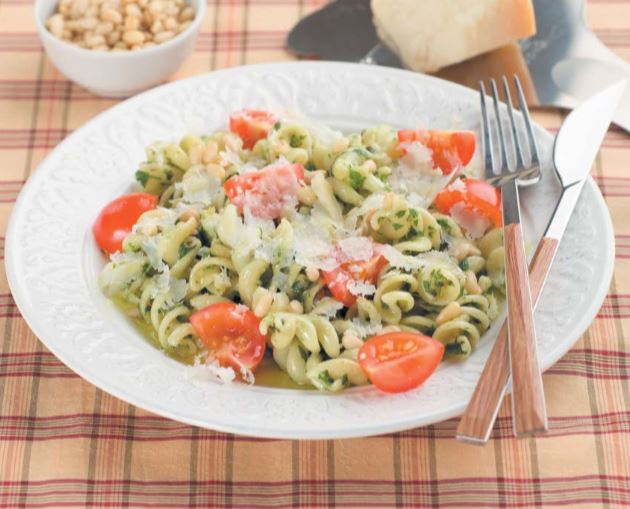 Фузилли с соусом песто