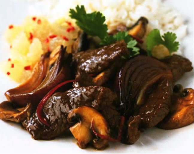 Говядина с соевым соусом, лаймом и сальсой из грейпфрута и имбиря