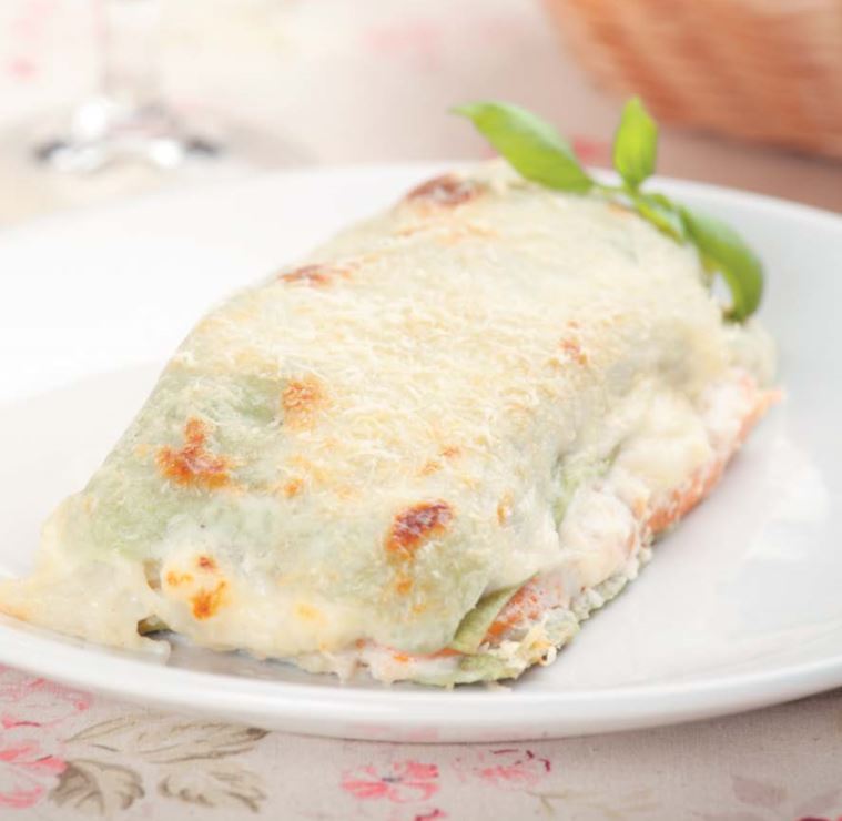 Лазанья с лососем и сыром маасдам