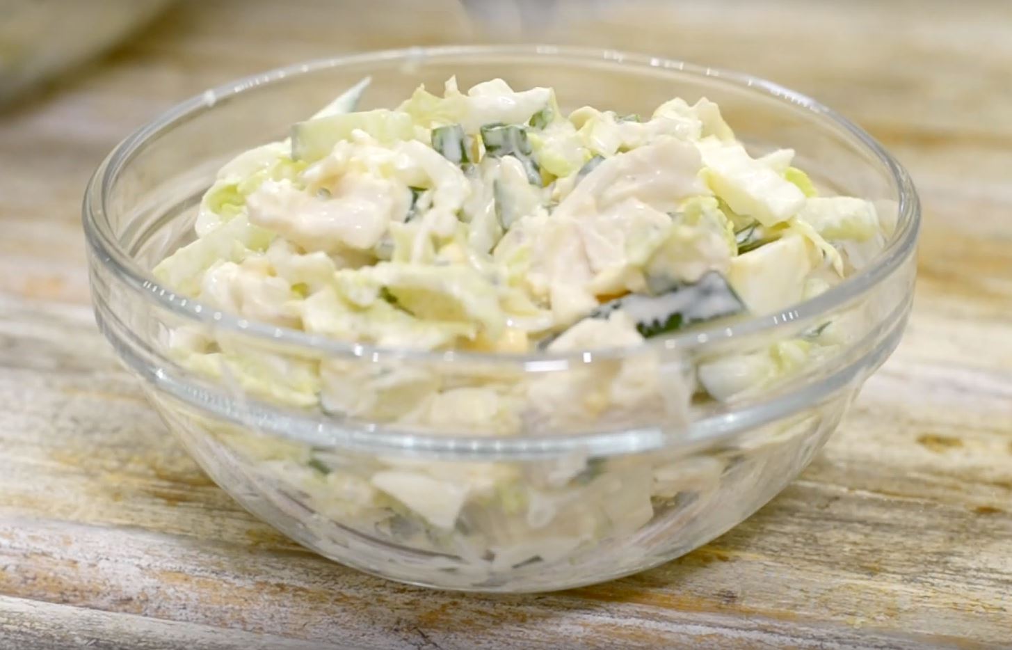 Салат из пекинской капусты с курицей