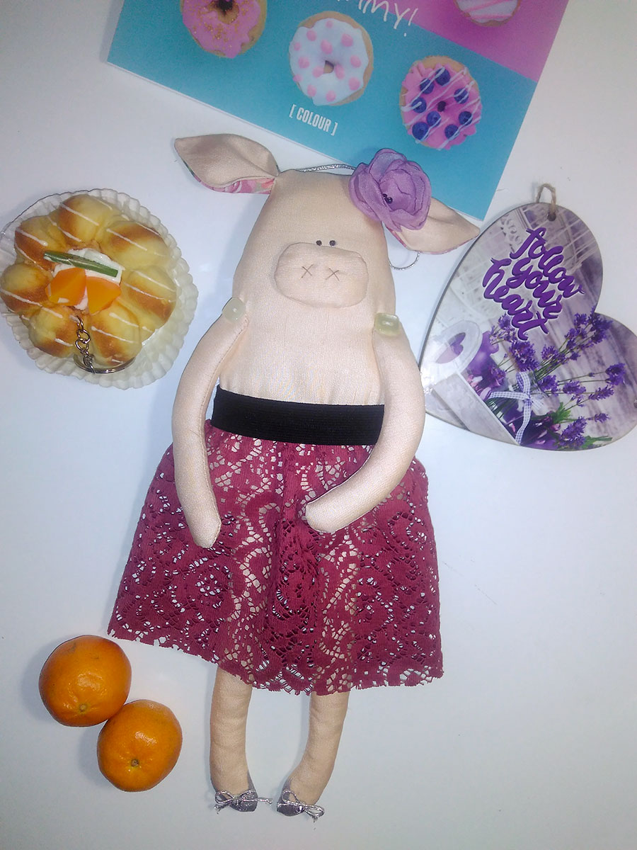 Хрюшка - символ Нового года. Шьем игрушку своими руками.