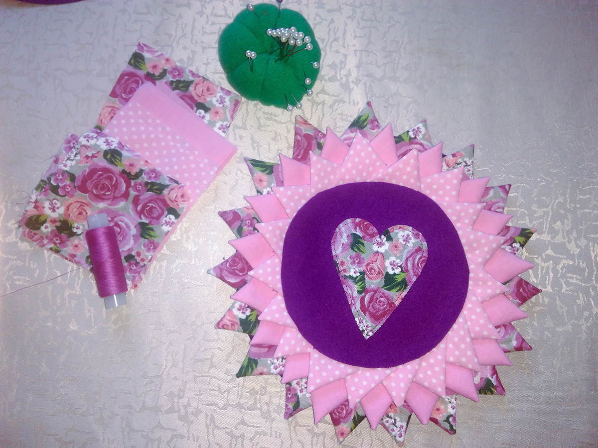 Текстильные штучки для дома: подставка под кружку из лоскутков