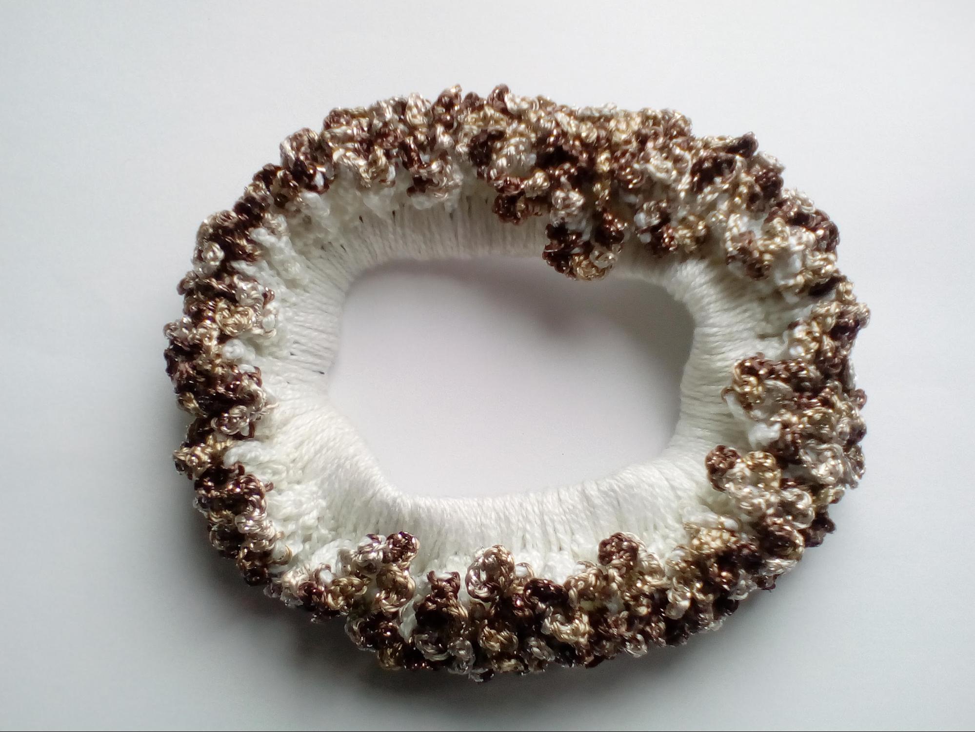 Резинка для волос крючком. Пошаговый мастер-класс.