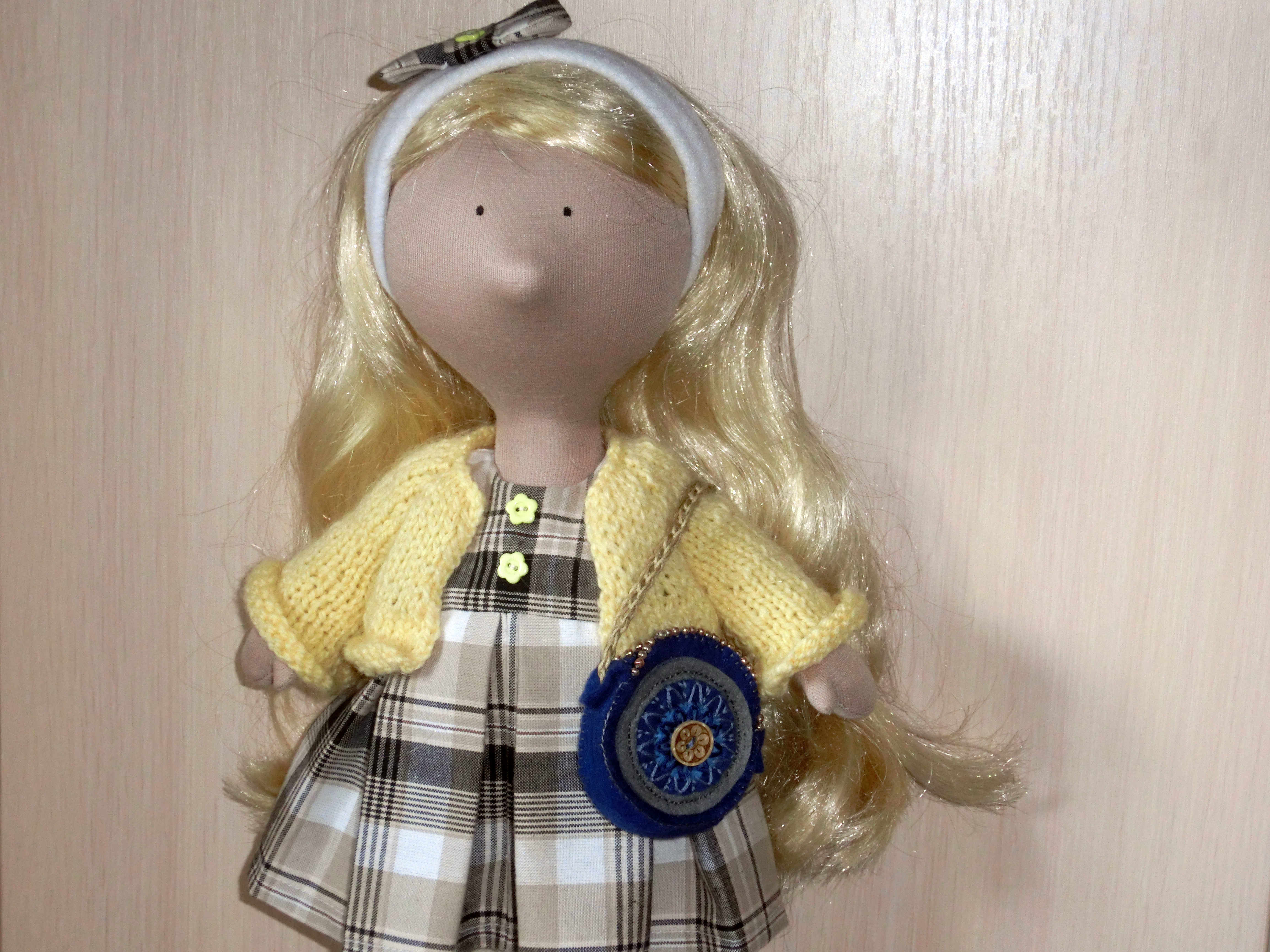 Сумочка из фетра для куклы. Пошаговый мастер-класс с фото.